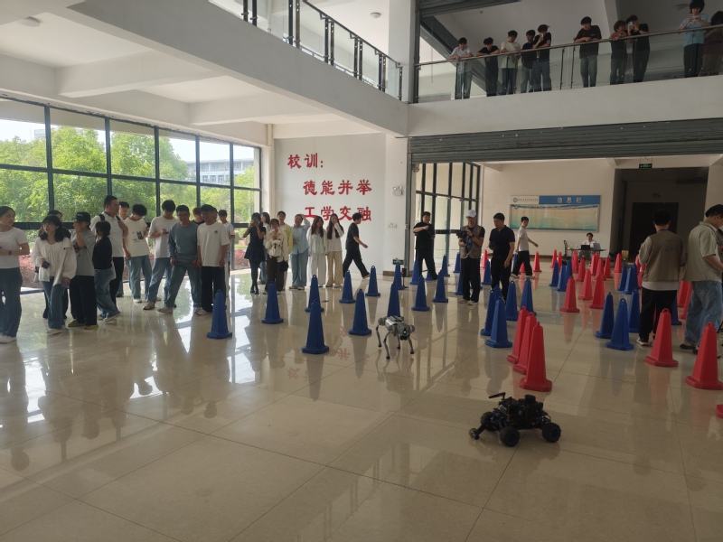 科技筑夢(mèng) 藝起新程 軟件工程學(xué)院職教周成果展示活動(dòng)順利開展——探索數(shù)字文化創(chuàng)意軟件開發(fā)新路徑